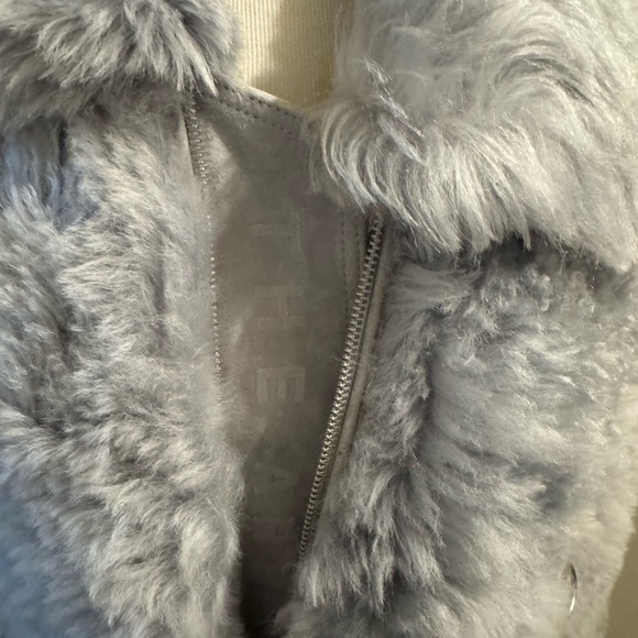 The arrivals Women's Gray Faux Fur Jacket small - Picture 4 of 8